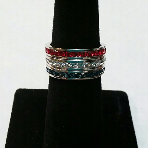Patriotic Swarovski Crystals Stackable 3 Rings Set size 7 - Picture 4 of 6